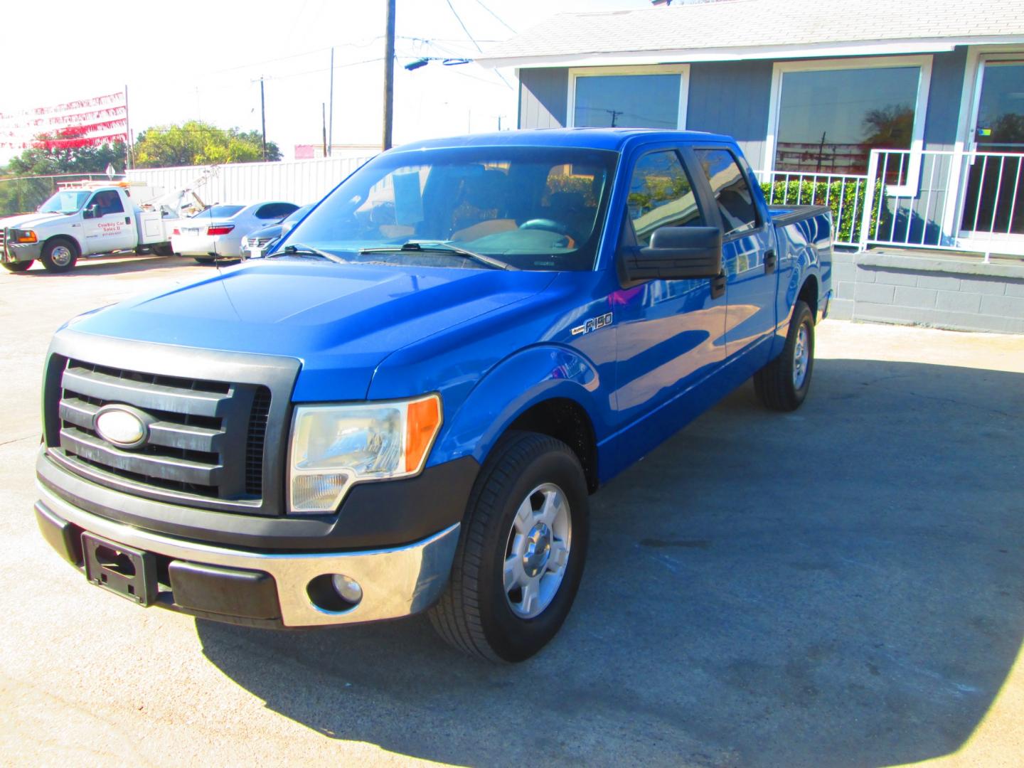 2009 BLUE Ford F-150 (1FTRW12W09F) with an 4.6L V8 OHC FFV engine, 4-Speed Automatic transmission, located at 1815 NE 28th St., Fort Worth, TX, 76106, (817) 625-6251, 32.795582, -97.333069 - Photo#0